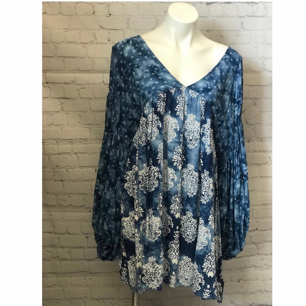 Blue damask tunic / dress with contrast sleeves